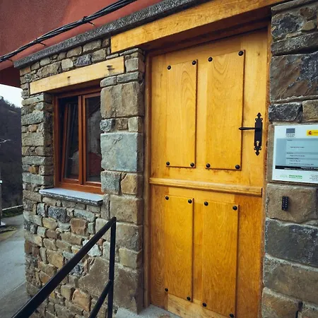 La Fuente De La Quintana Santibanez de Murias