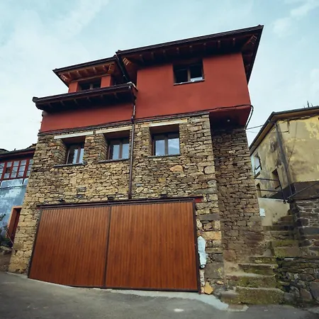 La Fuente De La Quintana * Santibanez de Murias